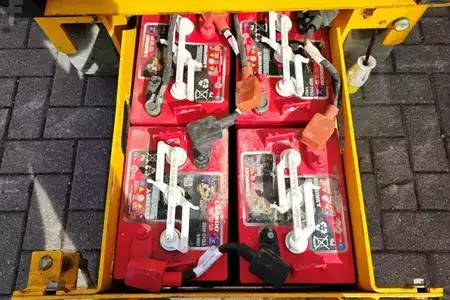 Scherenarbeitsbühne  Haulotte Compact 8 Electric, 8.2m Working Height, 350kg Cap (8)