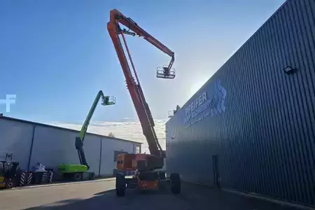 Plataforma Articulada - JLG 1250AJP Diesel, 4x4x4 Drive, 40.1m Working Height, (3)