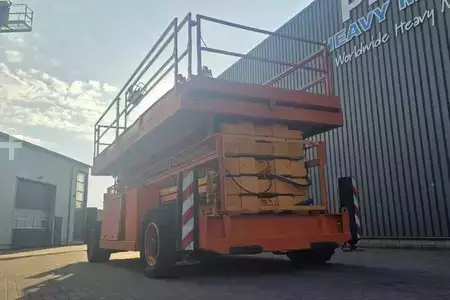 Schaarhoogwerker - Holland-Lift Megastar G320DL30-4WDS/N Diesel, 4x4x4 Drive, 34m (10)
