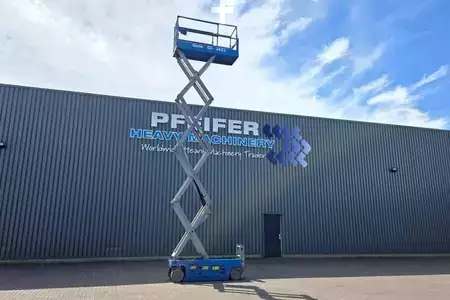 Scissors Lifts 2015  Genie GS2632 Electric, 10m Working Height, 227kg Capacit (3)