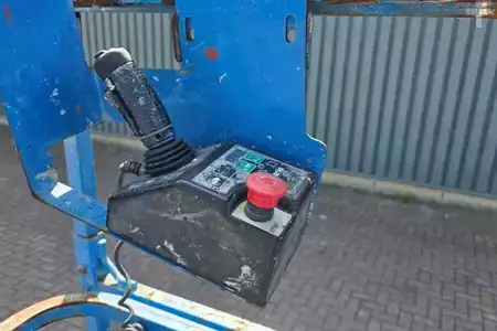 Scissors Lifts 2015  Genie GS2632 Electric, 10m Working Height, 227kg Capacit (6)