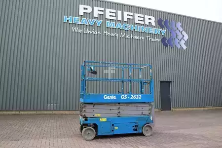 Scissor lift 2013  Genie GS2632 Electric, 10m Working Height, 227kg Capacit (1)