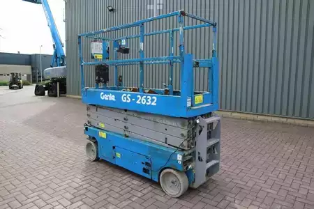 Scissor lift 2013  Genie GS2632 Electric, 10m Working Height, 227kg Capacit (8)