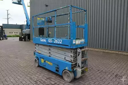Scissor lift 2013  Genie GS2632 Electric, 10m Working Height, 227kg Capacit (8)