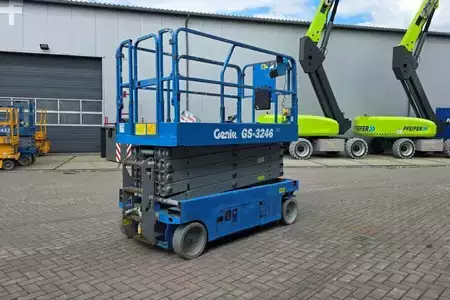 Sakse arbejds platform 2015  Genie GS3246 Electric, Working Height 11.75 m, 318kg Cap (2)