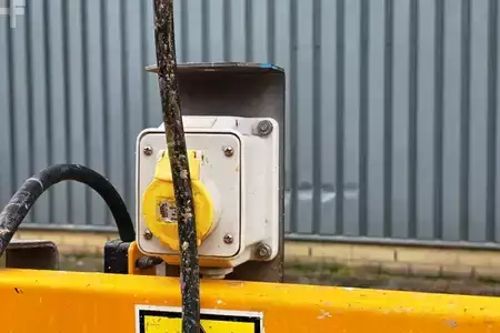 Nacelle à ciseaux 2016  Haulotte Compact 10N Electric, 10m Working Height, 230kg Ca (10)
