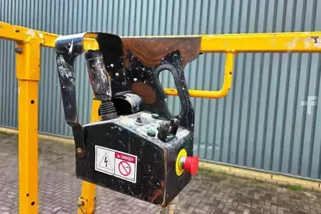 Nacelle à ciseaux 2016  Haulotte Compact 10N Electric, 10m Working Height, 230kg Ca (5)