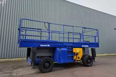 Nacelle à ciseaux 2005  Haulotte H12SXL Diesel, 4x4 Drive, 12m Working Height, 700k (1)