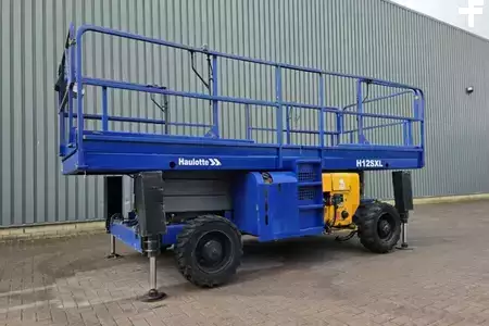 Nacelle à ciseaux 2005  Haulotte H12SXL Diesel, 4x4 Drive, 12m Working Height, 700k (9)