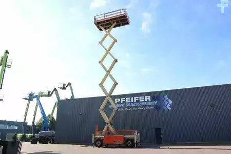 Podnośnik nożycowy 2008  JLG 210-25 Diesel, 4x4 Drive, 23m Working Height, 1000 (3)