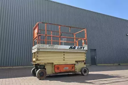 Podnośnik nożycowy 2011  JLG 3246ES Electric, 11.7m Working Height, 320kg Capac (1)