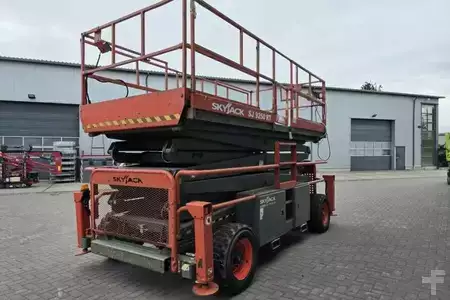 Podnośnik nożycowy 2013  Skyjack SJ9250RT Diesel, 4x4 Drive, 17.2m Working Height, (2)