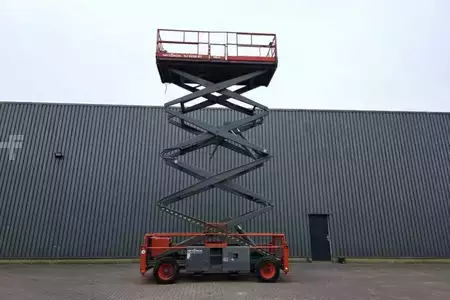 Podnośnik nożycowy 2013  Skyjack SJ9250RT Diesel, 4x4 Drive, 17.2m Working Height, (3)