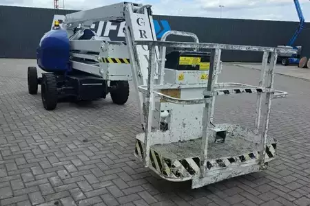 Шарнірно-телескопічна платформа  Grove AMZ51E Electric, 4x2 Drive, 15.5m Working Height, (8)