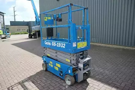 Saksinostimet 2014  Genie GS1932 Electric, Working Height 7.8 m, 227kg Capac (10)