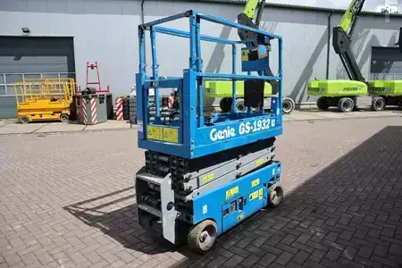 Saksinostimet 2014  Genie GS1932 Electric, Working Height 7.8 m, 227kg Capac (2)