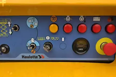 Nacelle à ciseaux 2026  Haulotte COMPACT 12DX Valid Inspection, *Guarantee! Diesel, (4)