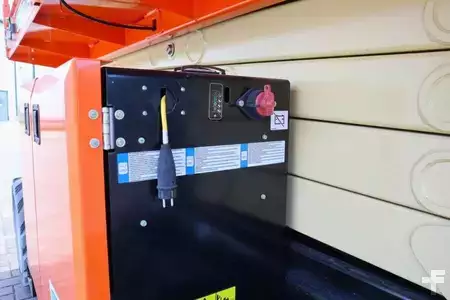 Scissor lift  JLG ERT3369 Unused, Diesel, 12m Working Height, 454kg (9)