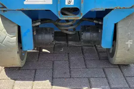 Scissors Lifts 2015  Genie GS2632 Electric, 10m Working Height, 227kg Capacit (12)