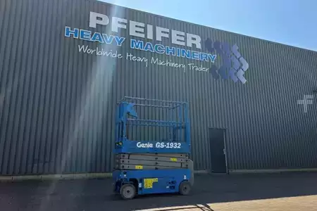 Piattaforme aeree a pantografo  Genie GS1932 Electric, Working Height 7.8 m, 227kg Capac (1)