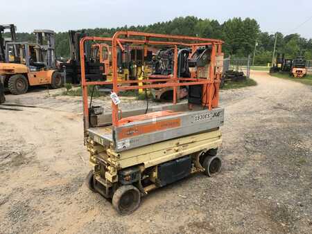 Plataforma Tijera 2006  JLG 1930ES (1)