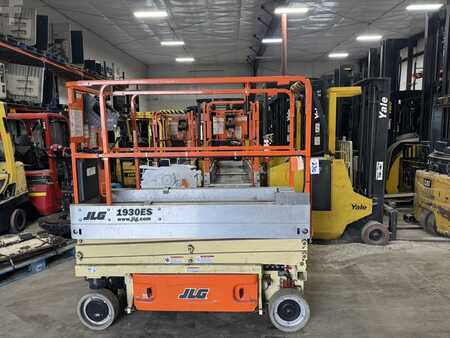Scissor lift 2013  JLG 1930ES (1)