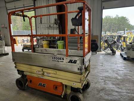 Scissor lift 2013  JLG 1930ES (2)