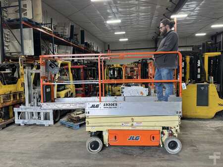 Scissor lift 2013  JLG 1930ES (3)