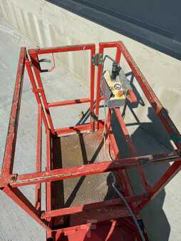 Teleskopická plošina  Skyjack SJ12 (5)