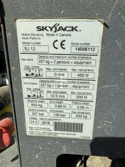 Teleskopická plošina  Skyjack SJ12 (7)
