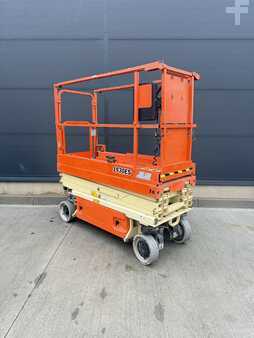 Podnośnik nożycowy 2015  JLG 1930ES (2)