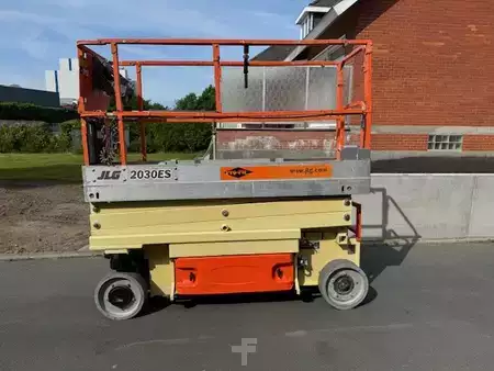 Pracovní plošina s nůžkovým zdvihem 2007  JLG 2030ES (1)