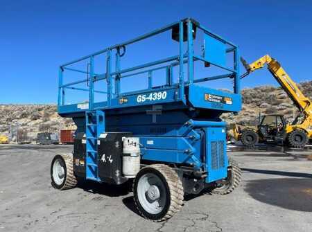 Scissor lift 2015  Genie GS-4390 (5)