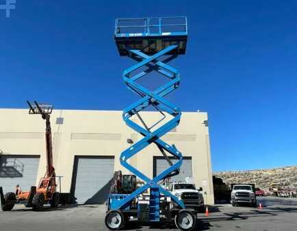 Scissor lift 2015  Genie GS-4390 (8)