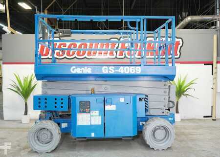 Scissor lift 2016  Genie GS-4069 RT (2)
