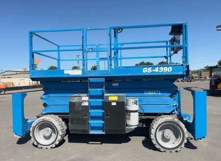 Plataforma Tijera 2016  Genie GS-4390 (2)