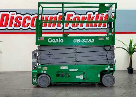 Scissor lift 2015  Genie GS-3232 (1)