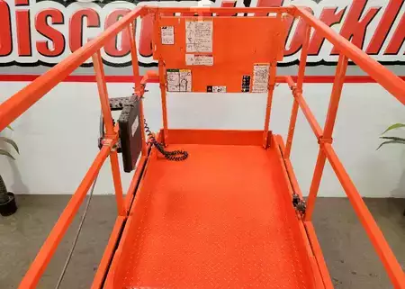 Scissor lift 2018  JLG 3246ES (9)