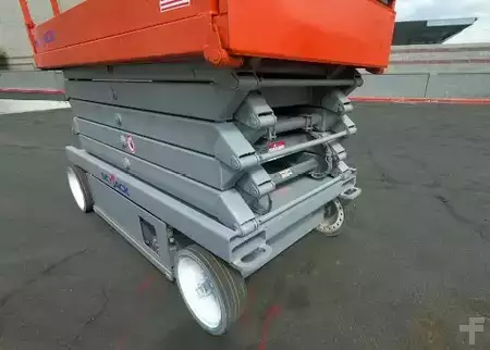 Scissor lift 2018  Skyjack SJIII 3226 (5)