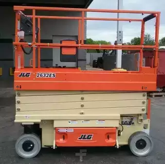 Scissor lift 2013  JLG 2630ES (8)