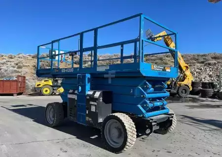Scissor lift 2018  Genie GS-4390 (4)