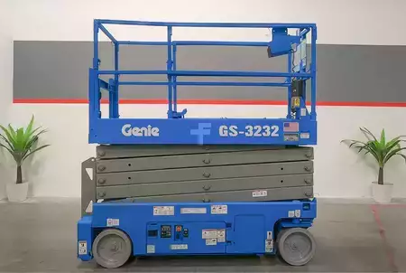 Scissor lift 2016  Genie GS-3232 (1)