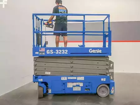 Scissor lift 2007  Genie GS-3232 (5)
