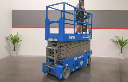 Scissor lift 2007  Genie GS-3232 (7)