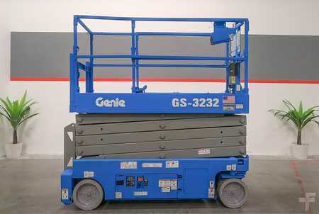 Scissor lift 2015 Genie GS-3232 (1)