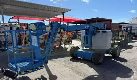 Articulating boom lift 2014  Genie Z34/22 RT (1)