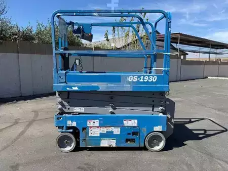Towable Lift 2018  Genie GS-1930 (7)