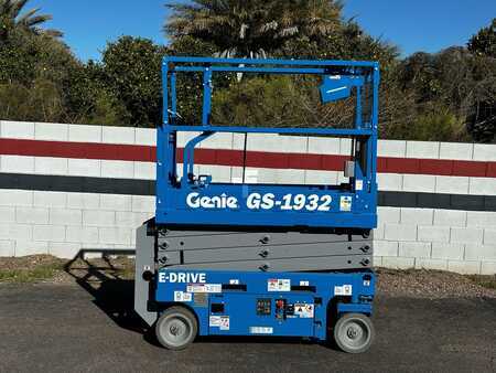 Towable Lift 2022  Genie GS-1932 (4)