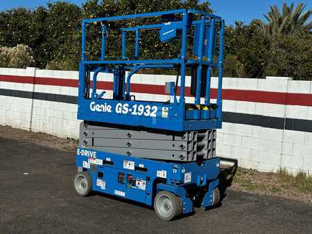 Towable Lift 2022  Genie GS-1932 (6)