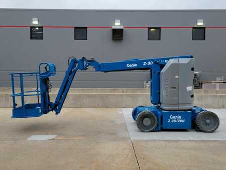 Articulating boom lift 2015  Genie Z30/20N RJ (1)